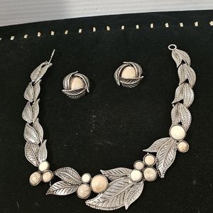 80's Carol Dauplaise Silver and Cream Leaf Jewelry Set